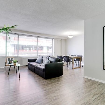 Modern Apartment At Crystal City 알링턴 외부 사진