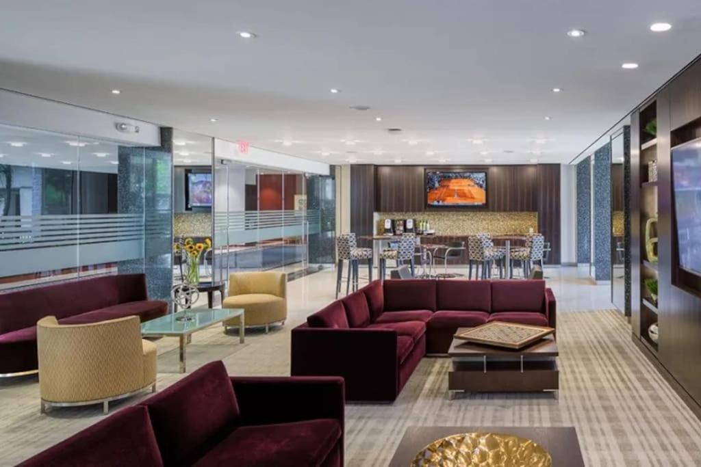 Modern Apartment At Crystal City 알링턴 외부 사진