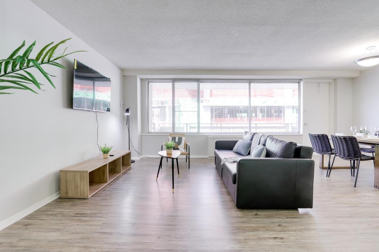 Modern Apartment At Crystal City 알링턴 외부 사진