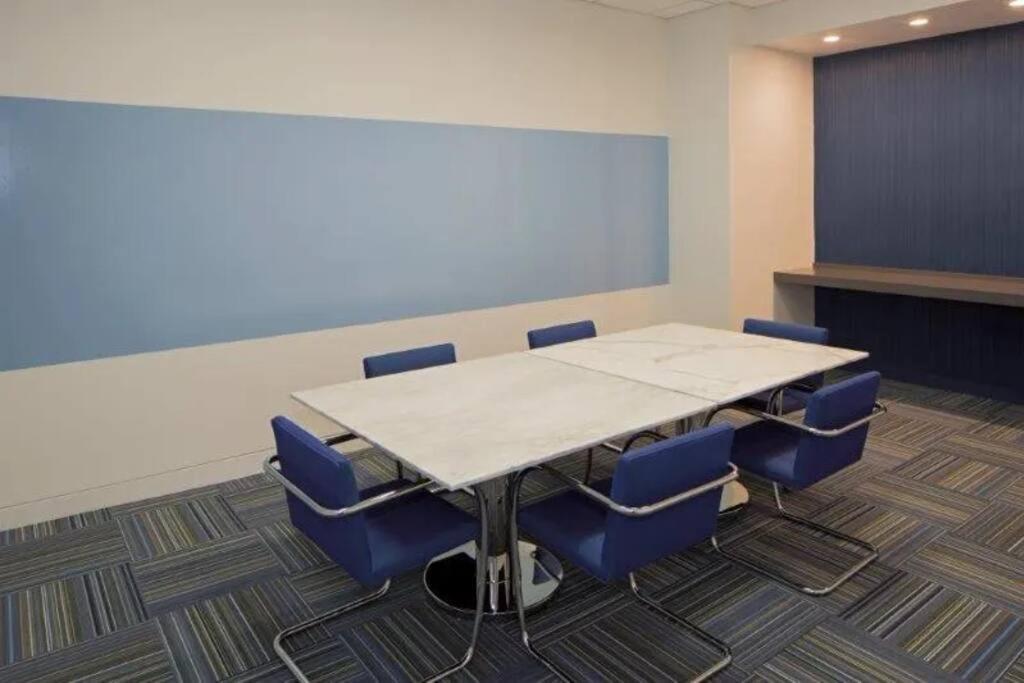 Modern Apartment At Crystal City 알링턴 외부 사진