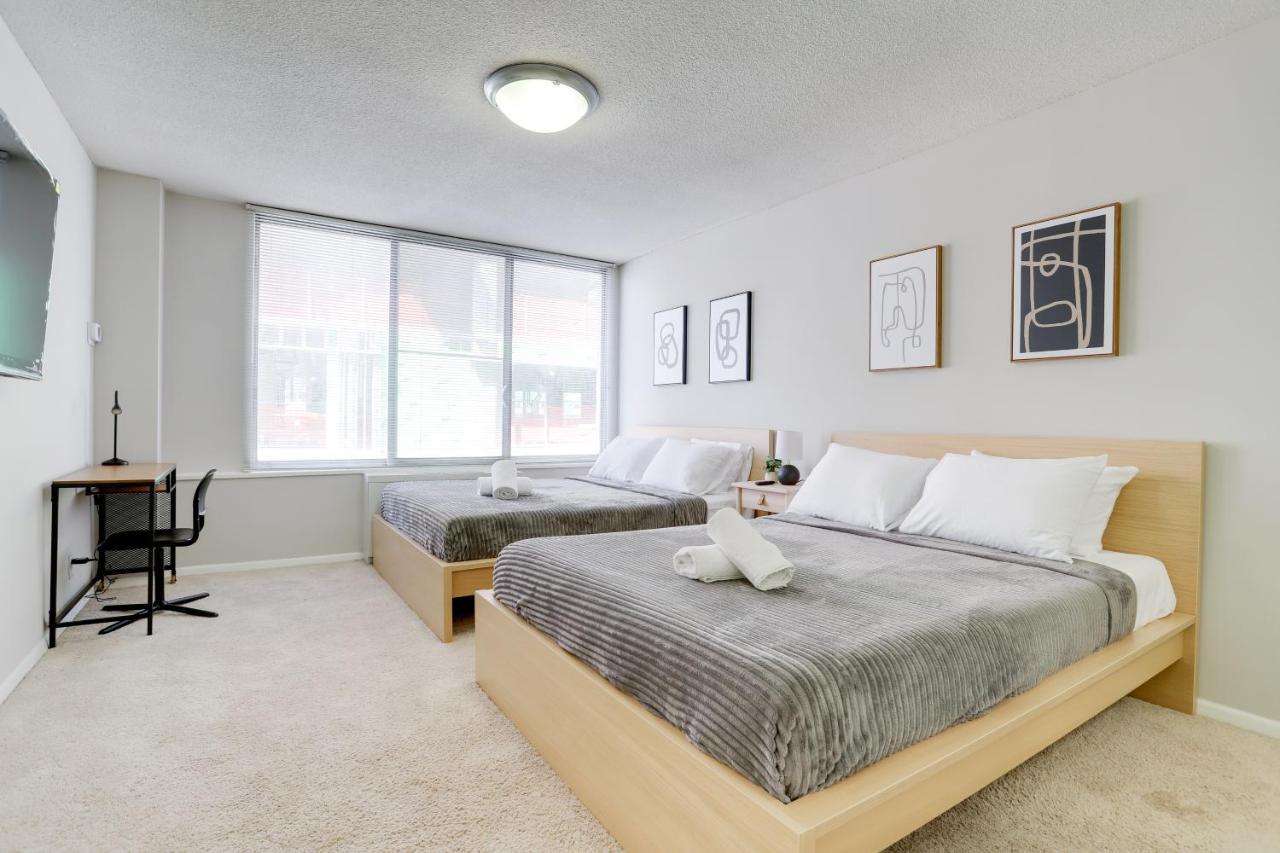 Modern Apartment At Crystal City 알링턴 외부 사진