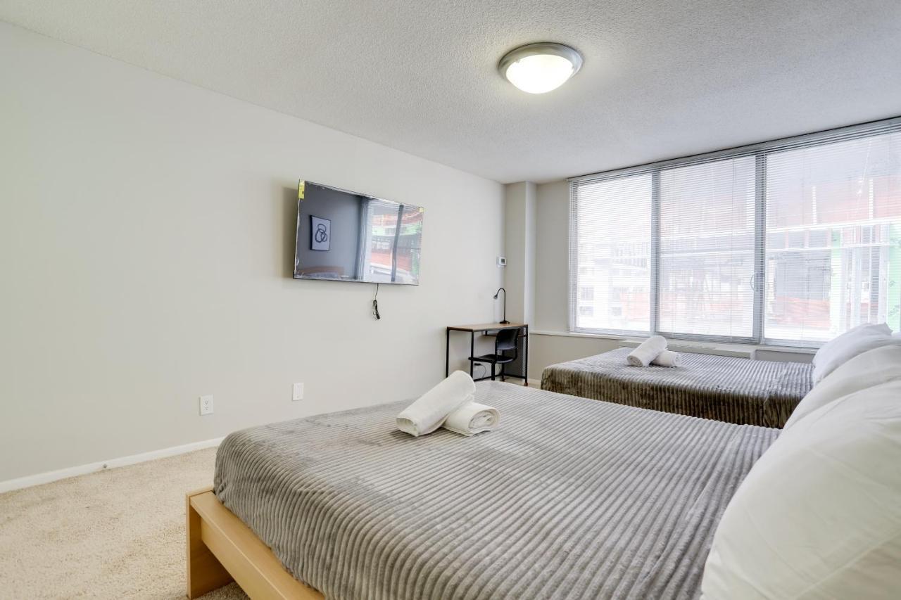 Modern Apartment At Crystal City 알링턴 외부 사진